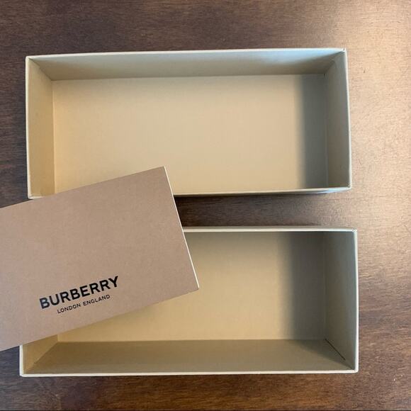 Burberry Sunglasses CASE Cardboard Structured Box ONLY - Picture 3 of 8